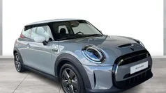Grau Gebraucht 2022 Mini Cooper SE Essential Kleinwagen | 15.890 € (Fairer Preis)
