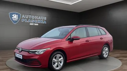 Kings red (rot) Gebraucht 2021 VW Golf VIII Life | 19.950 € (Fairer Preis)
