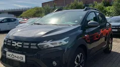 Grau Gebraucht 2023 Dacia Sandero Expression Kleinwagen | 17.888 € (Fairer Preis)