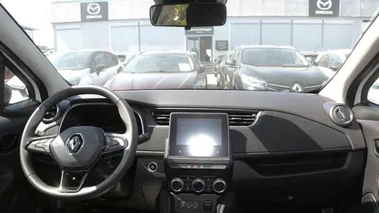 Weiß Gebraucht 2021 Renault Zoe Life Kleinwagen | 12.678 € (Guter Preis)