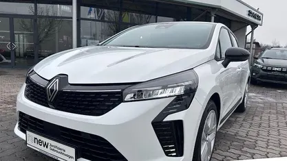 Gebraucht Renault Clio V Evolution 67 PS (49 kW) 2024 Arktisweiss (weiß) Limousine