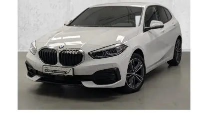 Gebraucht BMW 118 Sport Line 136 PS (100 kW) 2023 Weiß Limousine