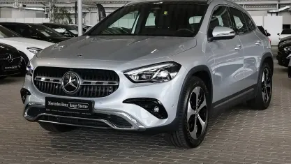 Gebraucht Mercedes GLA220 190 PS (139 kW) 2024 Metalliclack hightechsilber SUV