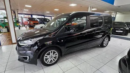 Gebraucht 2019 Ford Tourneo Titanium Van / Kleinbus | 17.990 € (Fairer Preis)
