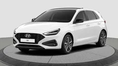 Weiß Neu 2025 Hyundai i30 Advantage Limousine | 24.995 € (Fairer Preis)