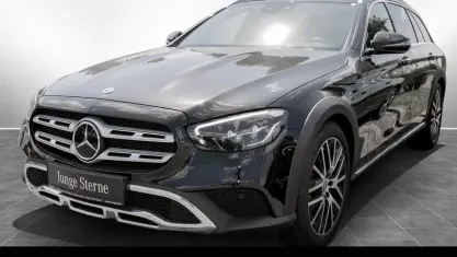 Gebraucht Mercedes E220 Avantgarde 200 PS (147 kW) 2022 Schwarz Limousine
