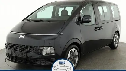 Gebraucht 2022 Hyundai Staria Premium Van / Kleinbus | 37.995 € (Guter Preis)
