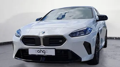 Weiß Gebraucht 2024 BMW M135 Performance Kleinwagen | 40.990 € (Fairer Preis)