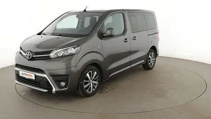 Usata Toyota Proace Verso Team 177 CV (130 kW) 2020 Grigio Station wagon