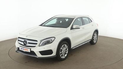 Usata Mercedes GLA200 AMG line 156 CV (114 kW) 2015 Bianco SUV