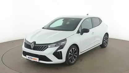 Weiß Gebraucht 2023 Renault Clio V Techno Limousine | 15.010 € (Fairer Preis)