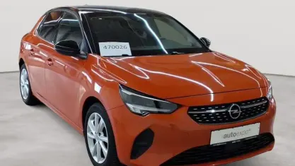 Gebraucht Opel Corsa Elegance 75 PS (55 kW) 2023 Dynamik orange metallic/dach karbon schwarz metallic Kleinwagen