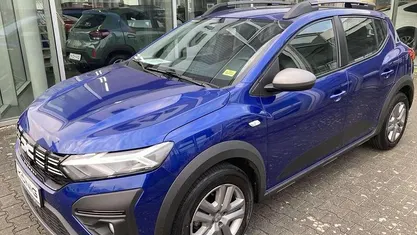 Ironblau metallic Gebraucht 2023 Dacia Sandero Expression Limousine | 15.497 € (Fairer Preis)