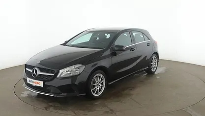Gebraucht Mercedes A180 Urban 122 PS (89 kW) 2017 Schwarz Limousine
