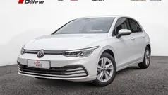 Gebraucht 2024 VW Golf VIII Life Limousine | 25.980 € (Fairer Preis)