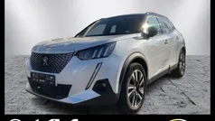 Lack weiss perlglänzend/typ au Gebraucht 2021 Peugeot e-2008 GT SUV | 18.990 € (Fairer Preis)
