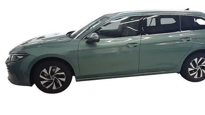 Grün Gebraucht 2025 VW Passat Business Kombi | 35.290 € (Superpreis)