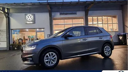 Graphitegrau metallic Neu 2025 Skoda Fabia Drive Limousine | 22.280 € (Fairer Preis)