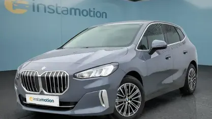 Gebraucht BMW 220 Active Tourer 156 PS (114 kW) 2023 Grau Van / Kleinbus