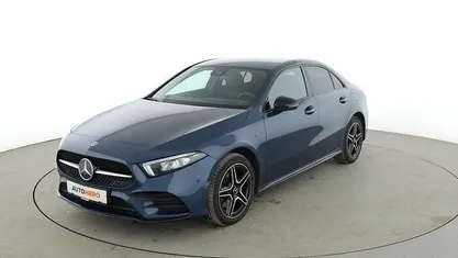Gebraucht Mercedes A250 AMG line 218 PS (160 kW) 2021 Blau Limousine