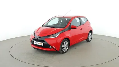 Gebraucht Toyota Aygo X-play 69 PS (50 kW) 2016 Rot Kleinwagen
