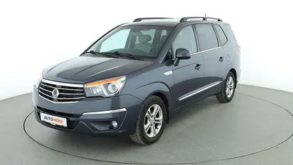 Gebraucht Ssangyong (KGM) Rodius 178 PS (130 kW) 2017 Grau Van / Kleinbus