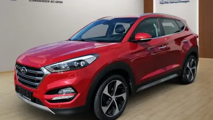 Gebraucht Hyundai Tucson Style 177 PS (130 kW) 2018 Rot SUV