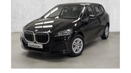 Schwarz Gebraucht 2023 BMW 218 Sport Line Van / Kleinbus | 26.980 € (Fairer Preis)