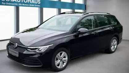 Gebraucht VW Golf VIII Life 116 PS (85 kW) 2023 Schwarz Kombi