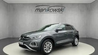 Gebraucht VW T-Roc Style 150 PS (110 kW) 2023 Grau SUV