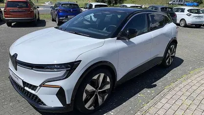 Gebraucht 2023 Renault Megane E-Tech Techno Limousine | 31.500 € (Fairer Preis)