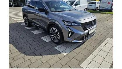 Dolomitgrau metallic / dach i Gebraucht 2024 Renault Rafale Techno SUV | 36.998 € (Fairer Preis)