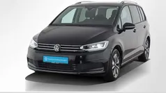 Deep black perleffekt Gebraucht 2024 VW Touran Move Van / Kleinbus | 33.240 € (Guter Preis)