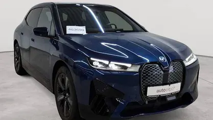 Phytonicblau metallic Gebraucht 2022 BMW iX M Sport SUV | 55.990 € (Fairer Preis)