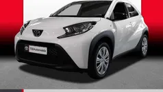 Weiß Gebraucht 2024 Toyota Aygo Play Kleinwagen | 14.989 € (Fairer Preis)