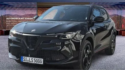 Usata Alfa Romeo Junior Edizione Speciale 145 CV (106 kW) 2025 Nero SUV