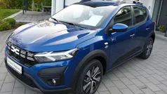 Zedergrün metallic Gebraucht 2025 Dacia Sandero Expression Kleinwagen | 19.850 € (Fairer Preis)