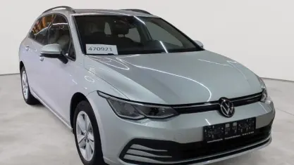 Gebraucht VW Golf VIII Life 116 PS (85 kW) 2023 Reflexsilber metallic Kombi