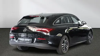 Gebraucht Mercedes CLA200 Shooting Brake 163 PS (119 kW) 2025 Schwarz Kombi