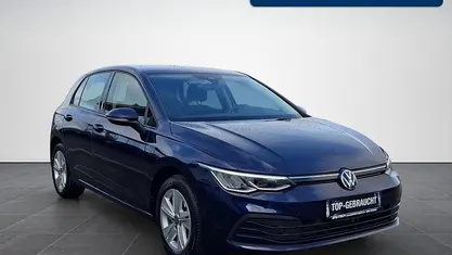 Gebraucht VW Golf VIII Life 110 PS (80 kW) 2022 Atlantic blue metallic Limousine