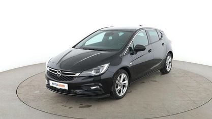 Używany Opel Astra Dynamic 125 KM (91 kW) 2017 Czarny Sedan/Limuzyna