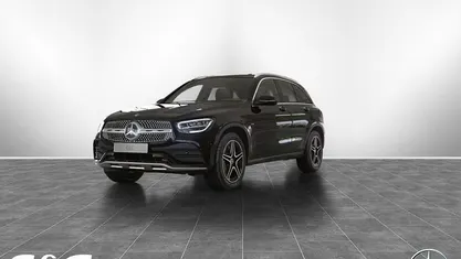 Gebraucht Mercedes GLC300e AMG 194 PS (142 kW) 2021 Unilack schwarz uni SUV