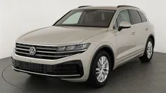 Sechura beige metallic Neu 2025 VW Touareg Elegance SUV | 70.445 € (Superpreis)