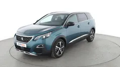 Grün Gebraucht 2019 Peugeot 5008 Allure Van / Kleinbus | 23.040 € (Fairer Preis)