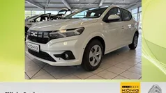 Weiß Gebraucht 2025 Dacia Sandero Expression Kleinwagen | 17.289 € (Guter Preis)