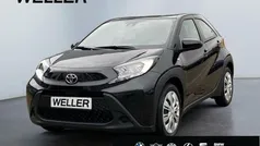 Schwarz Gebraucht 2024 Toyota Aygo Business Edition Kleinwagen | 15.490 € (Fairer Preis)