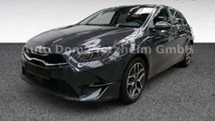 Grau Gebraucht 2024 Kia Ceed Spirit Limousine | 23.590 € (Superpreis)