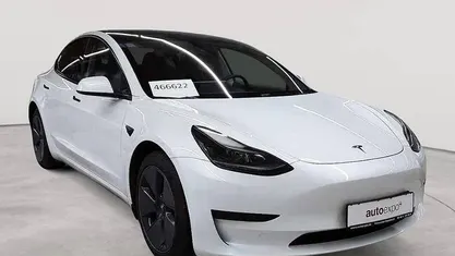 Gebraucht Tesla Model 3 RWD 239 kW (325 PS) 2022 Pearl white multicoat Limousine