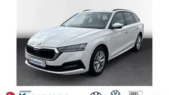 Weiß Gebraucht 2022 Skoda Octavia Ambition Kombi | 23.780 € (Fairer Preis)