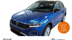 Ravennablau metallic/schwarz Gebraucht 2024 VW T-Roc Life SUV | 26.790 € (Guter Preis)